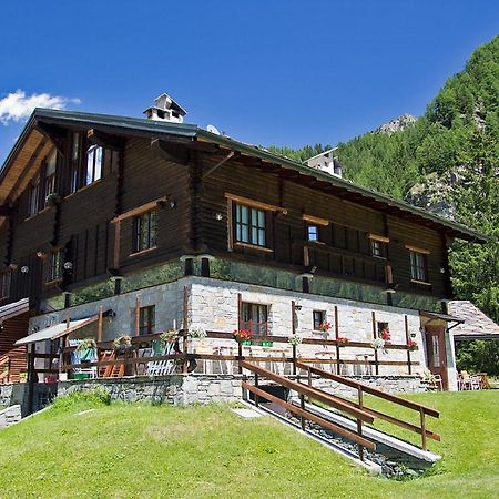 Hotel California Champoluc Eksteriør bilde