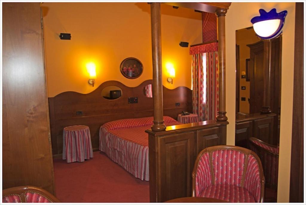 Hotel California Champoluc Eksteriør bilde