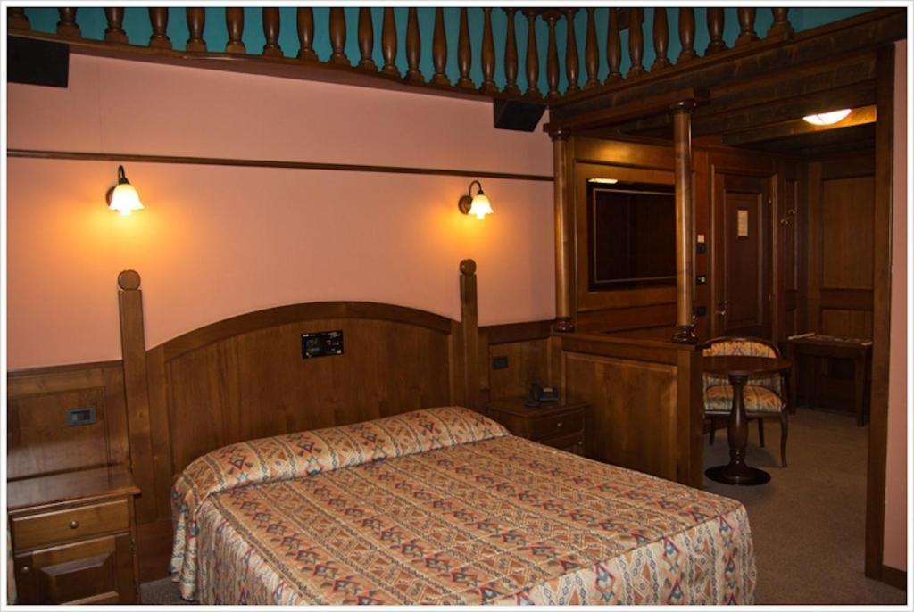 Hotel California Champoluc Eksteriør bilde