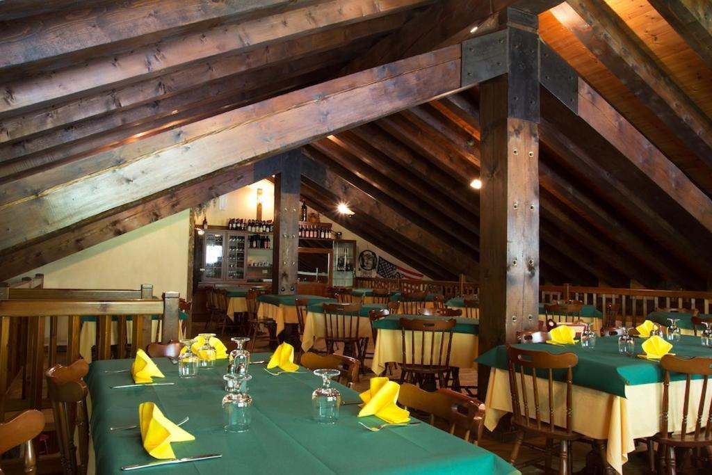 Hotel California Champoluc Eksteriør bilde
