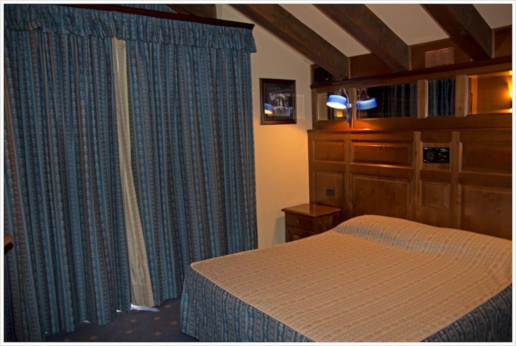 Hotel California Champoluc Eksteriør bilde