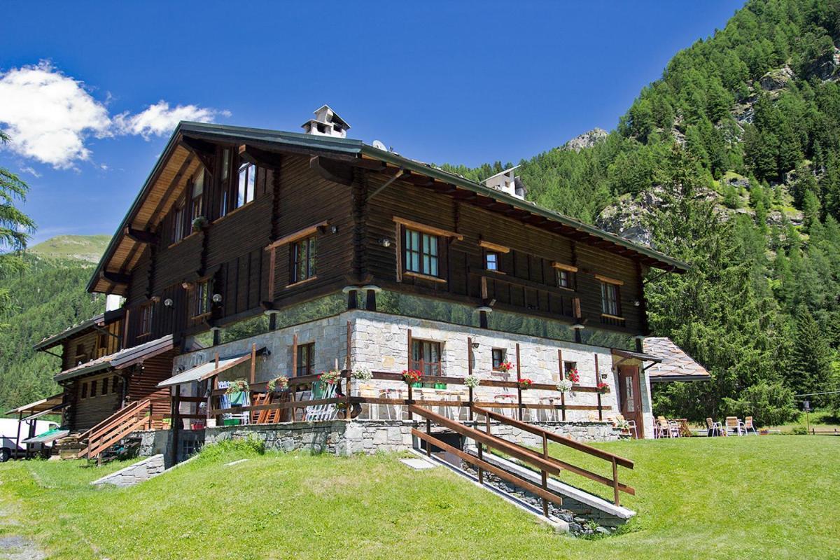 Hotel California Champoluc Eksteriør bilde
